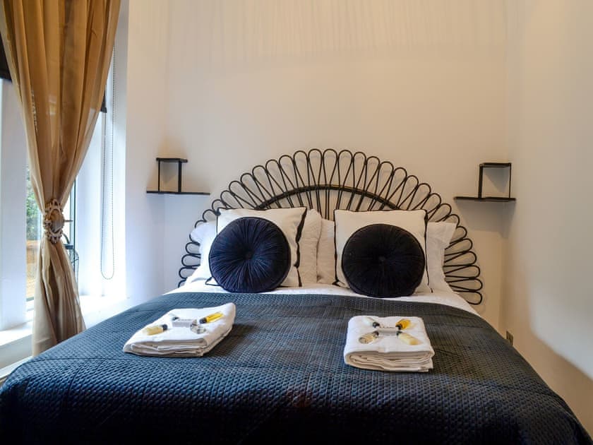 Double bedroom | Nith Villa, Dumfries