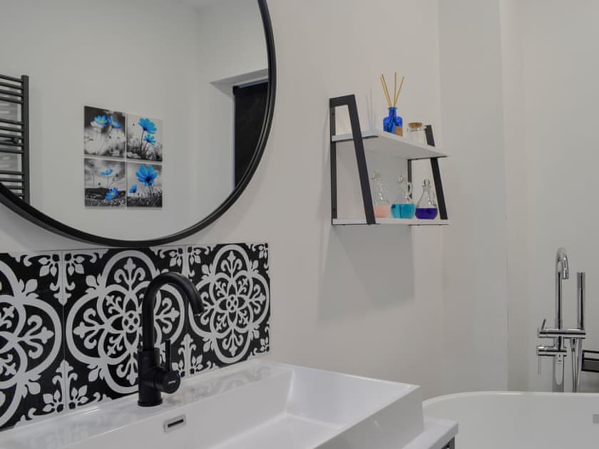 Bathroom | Nith Villa, Dumfries