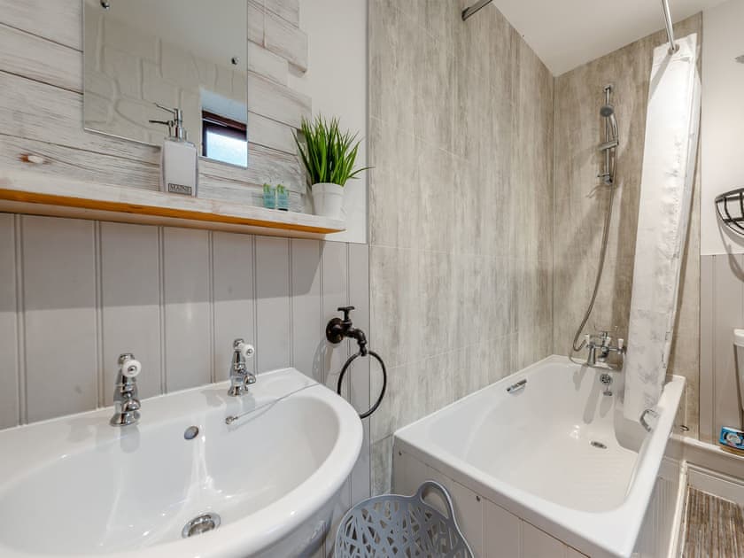 Bathroom | The Granary - Mellaston Cottages, Hundleton, near Pembroke