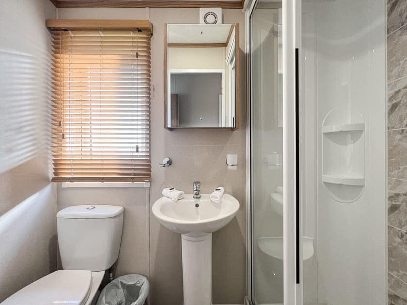 Shower room | Marlow 1, St Andrews