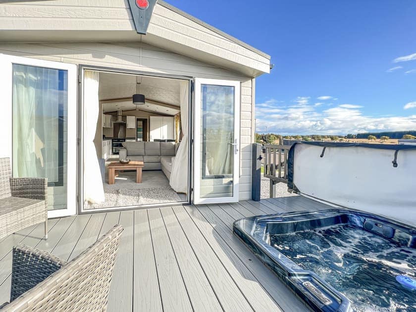 Hot tub | Marlow 1, St Andrews