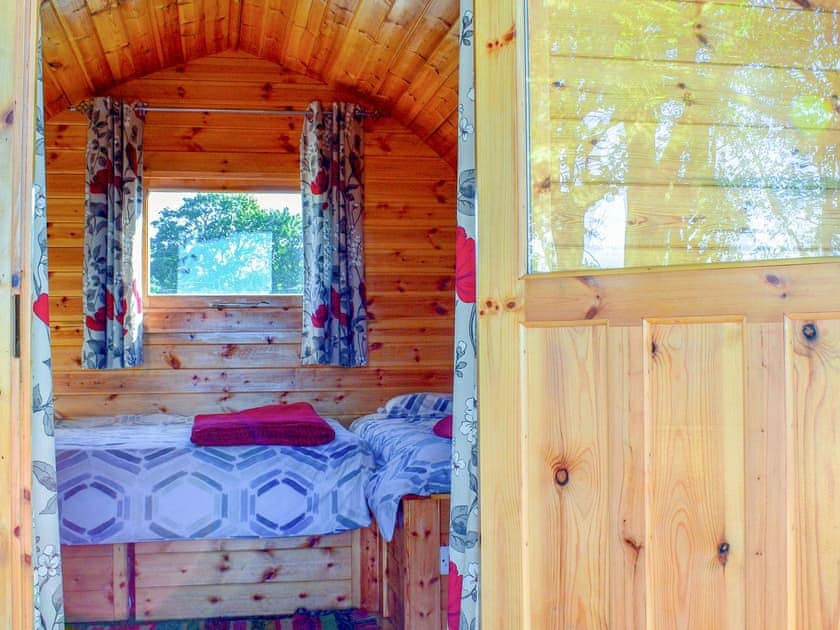 Bedroom | Y Cwtch - Tregoes Pods and Domes, Fishguard