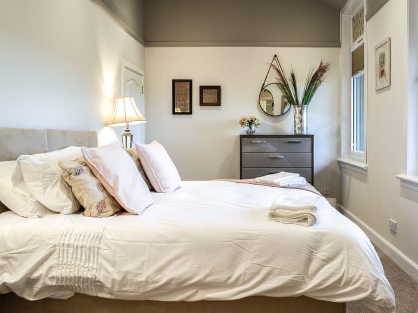 Double bedroom | Redroofs By The Woods - Redroofs Retreats, Forfar