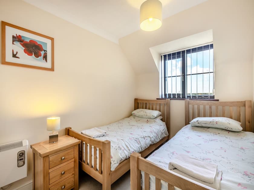 Twin bedroom | Primrose Cottage, Sea Palling.