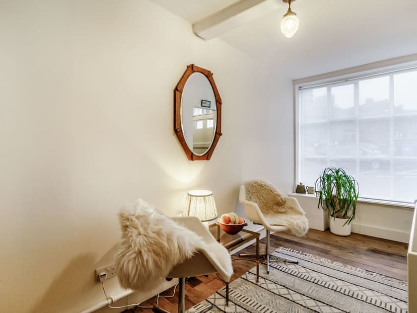 Snug | The Yellow Cottage On The Hill, Framlingham