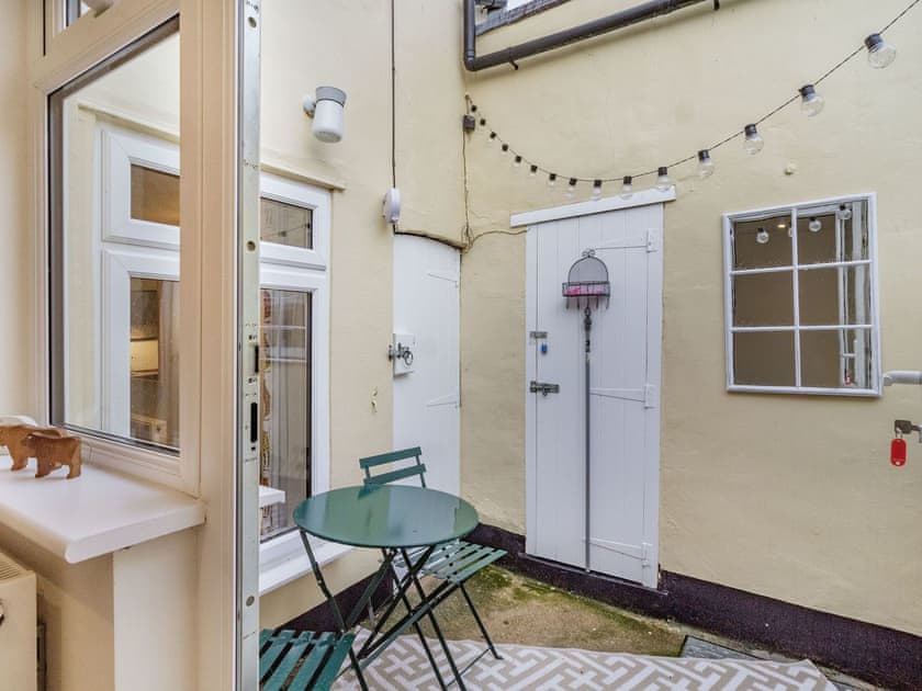 Outdoor area | The Yellow Cottage On The Hill, Framlingham