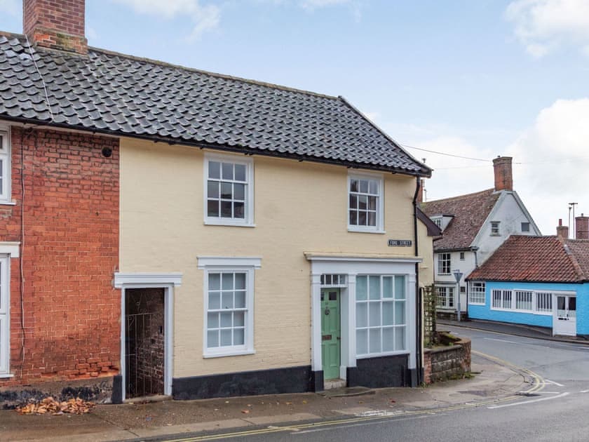 Exterior | The Yellow Cottage On The Hill, Framlingham