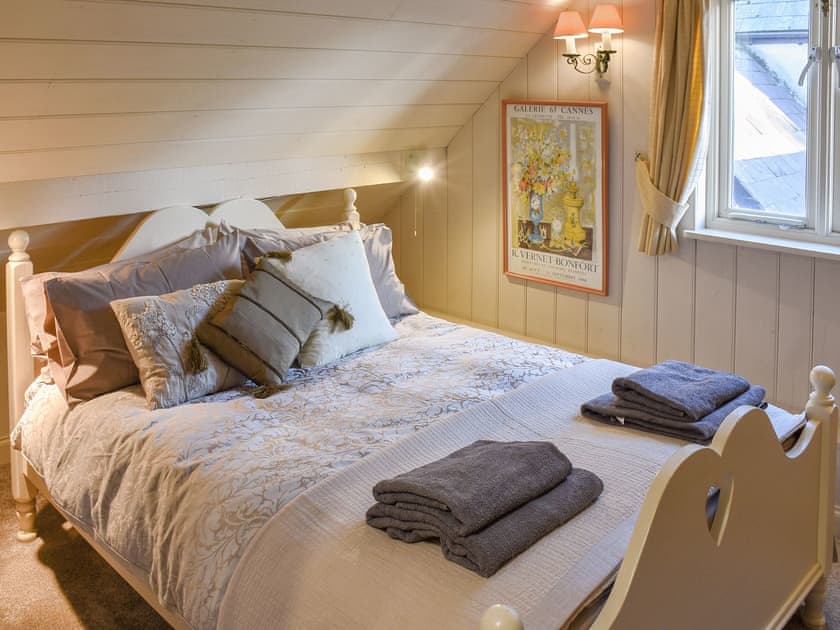Double bedroom | Swallows Nest, Ilketshall St. Margaret, near Bungay