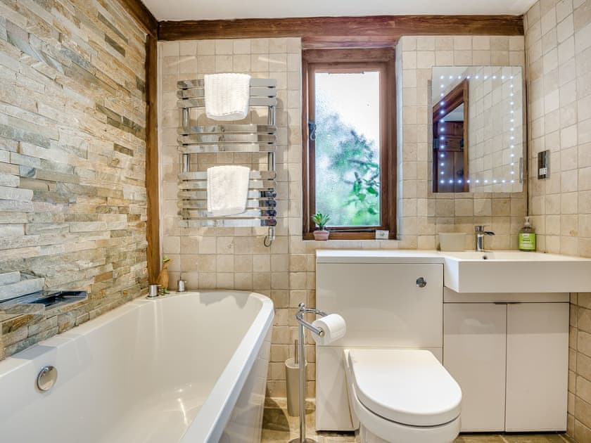 Bathroom | Swn Y Nant, Brecon
