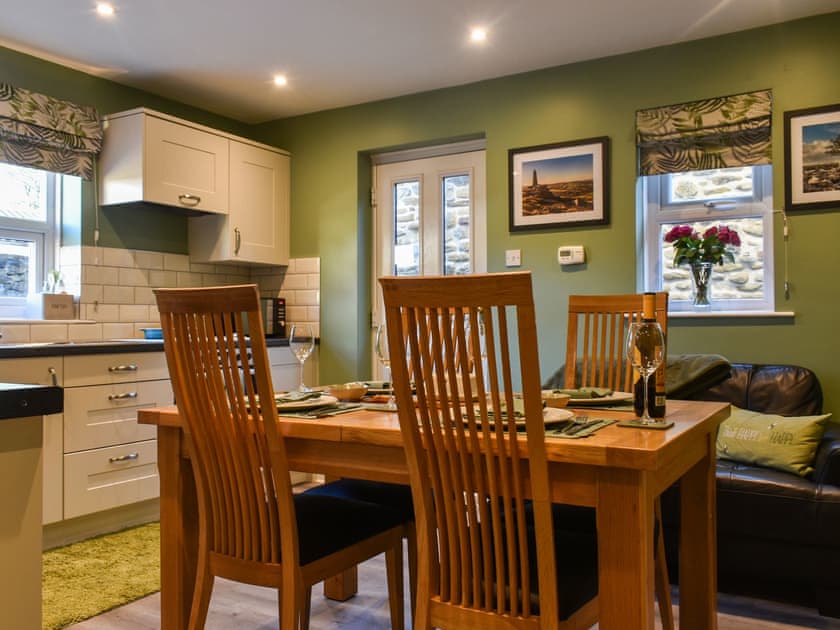 Kitchen/diner | Autumn Rose Cottage, Skipton