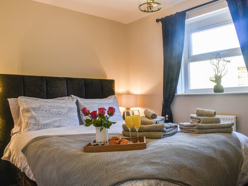 Double bedroom | Autumn Rose Cottage, Skipton