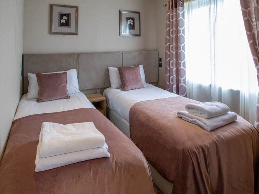 Twin bedroom | Rivendale 8, St Andrews