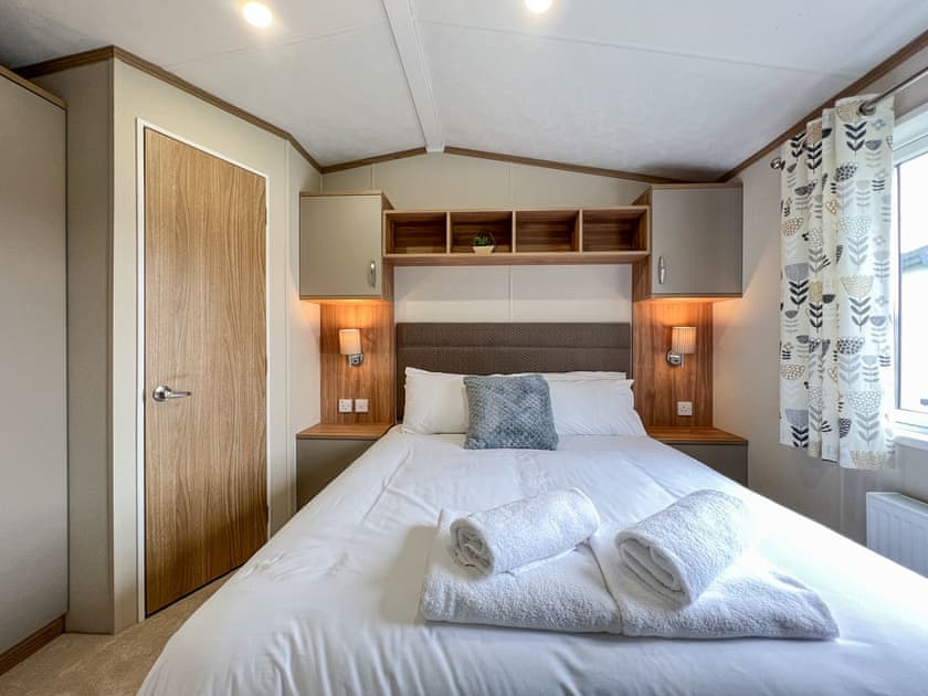Double bedroom | Triskele Lodge 54, St Andrews