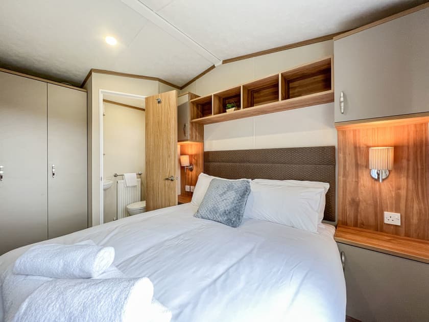 Double bedroom | Triskele Lodge 54, St Andrews