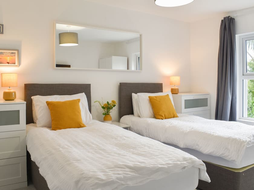 Twin bedroom | Eighty Two, Newquay
