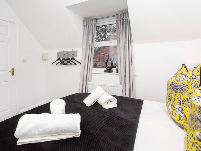 Double bedroom | Minsters Reach Apartment Four - York Boutique Lets, York