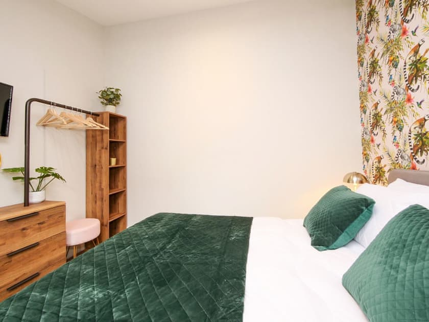 Double bedroom | The Holgate Snug - York Boutique Lets, York