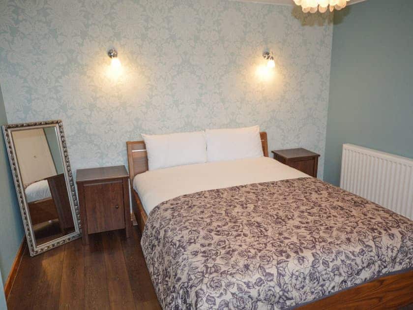 Double bedroom | Ardura Apartment No 2 - Ardura Apartments, Oban