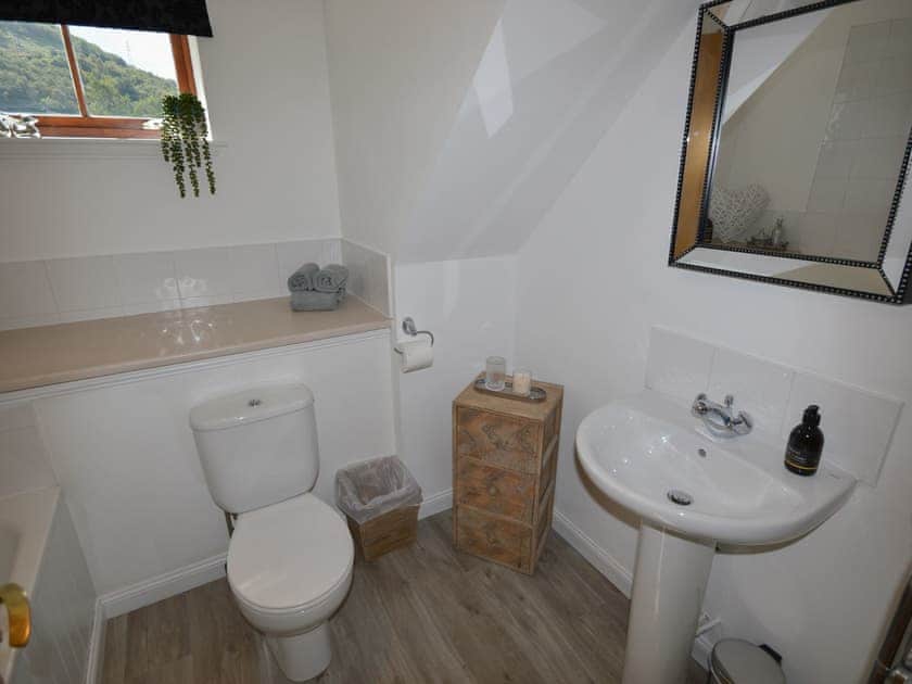 Bathroom | Old Distillery Apartment, Fort William
