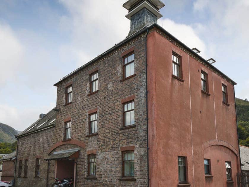 Exterior | Old Distillery Apartment, Fort William