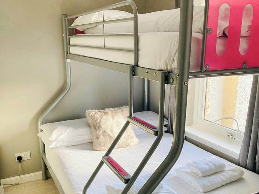 Bunk bedroom | Aonachan Cottage, Spean Bridge