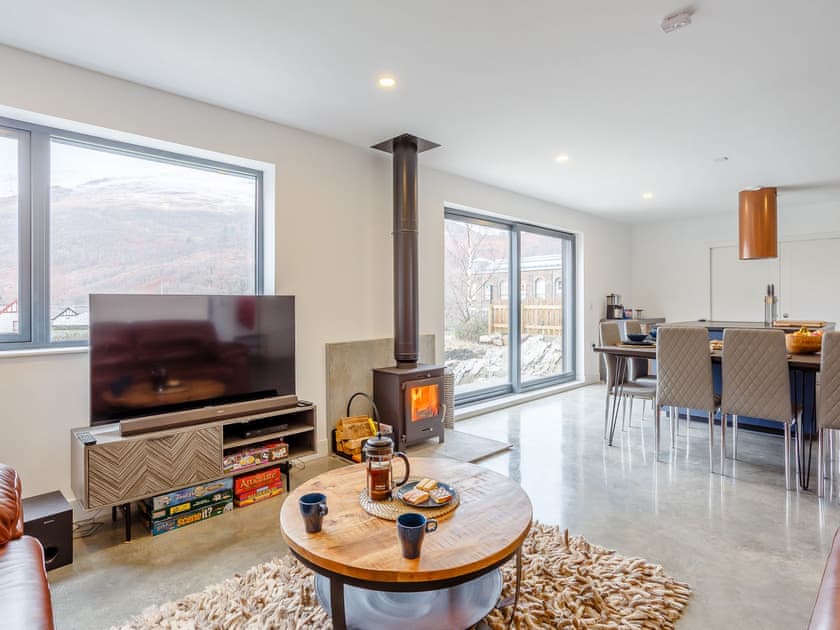 Living room/dining room | Svarga, Kinlochleven