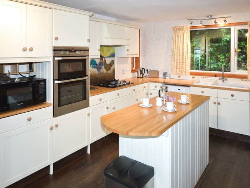 Kitchen area | Ardura Apartment No 1 - Ardura Apartments, Oban