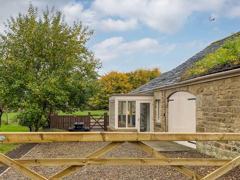 Exterior | Herons Nest - Harewood Holidays, Harewood, near Leeds
