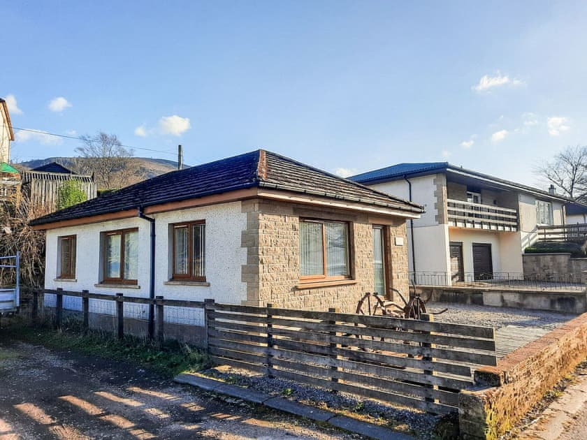 Exterior | Inverlochy Court, Inverlochy