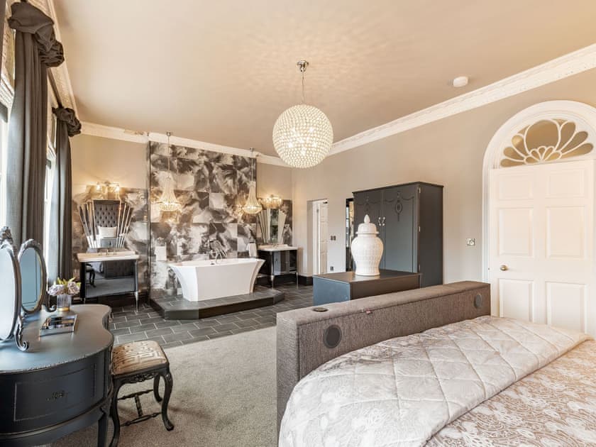 Master bedroom | No3 On The Severn, Bridgnorth