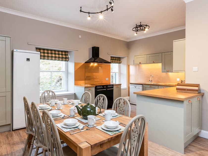 Kitchen | Inverpattack Lodge - Ardverikie Cottages, Kinloch Laggan