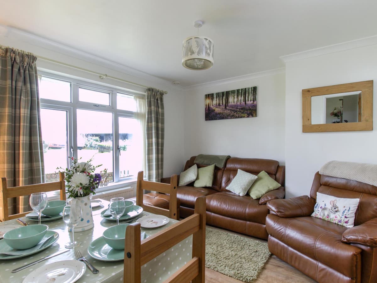 Queen Bower Farm Lodge - Holiday lodge in Southern England - Image 3