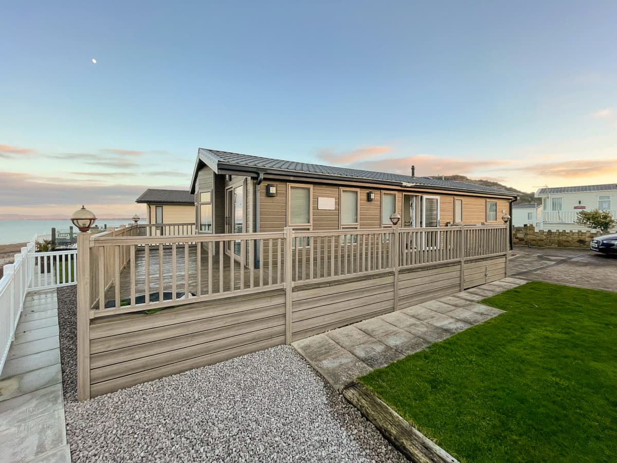 Sunset Lodge - Holiday Lodge in North Wales - Image 1