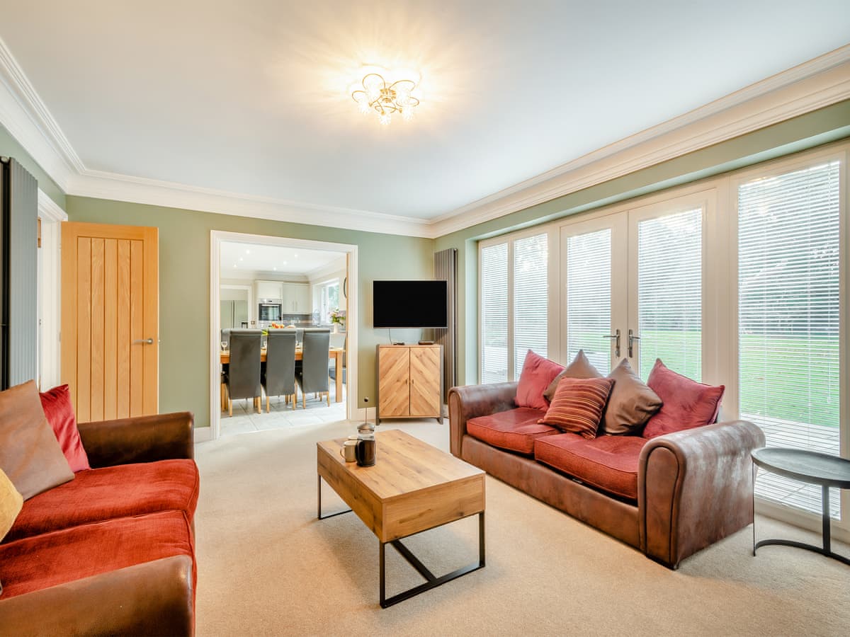 Cedar Lodge - Holiday lodge in East Anglia - Image 4