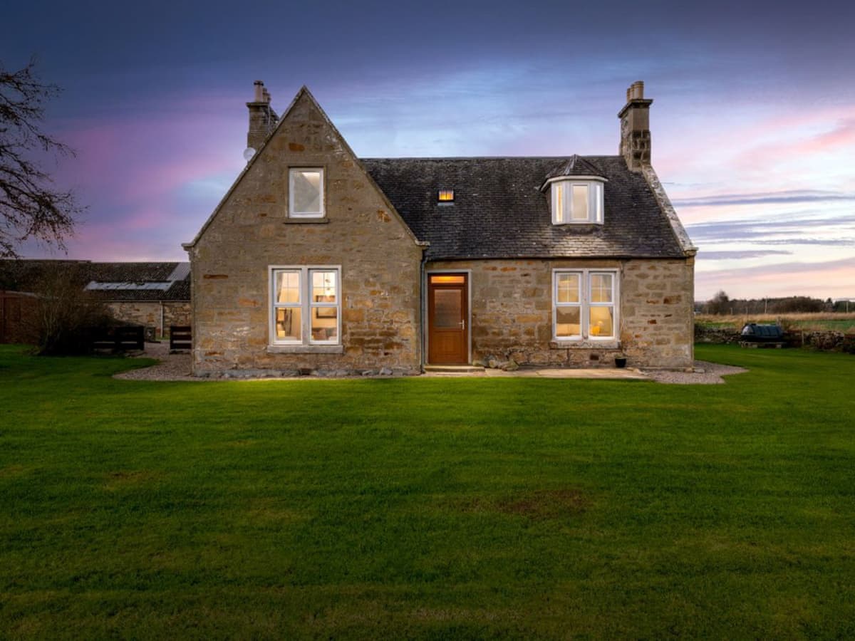 Self-catering cottages in Buckie