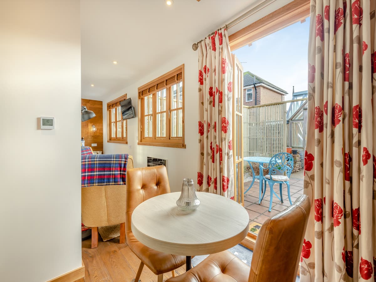 Copse Lodge - Holiday Lodge in Southern England - Image 2