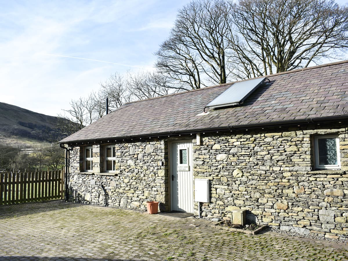 Brockholes Farm - Riverbank Cottage