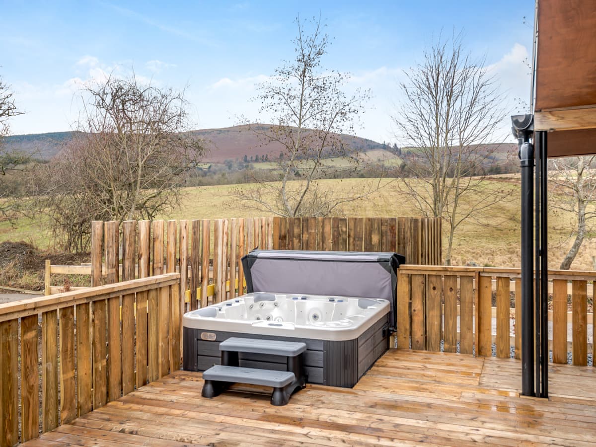 Mid Wales Lodges - Hawthorn Lodge - Image 2