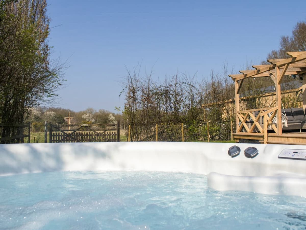 Fern Lodge - Holiday Lodge in Southern England - Image 5