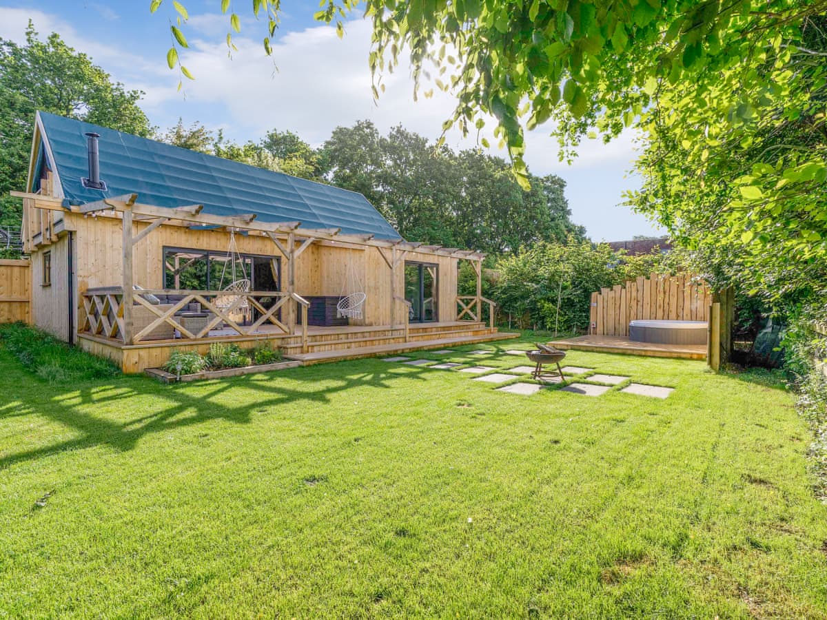 Fern Lodge - Holiday Lodge in Southern England - Image 1