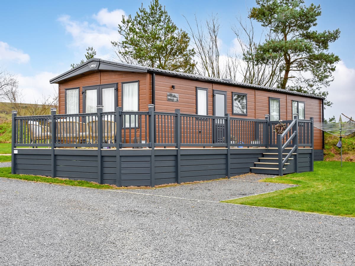 Pinecone Lodge - Holiday Lodge in Yorkshire - Image 2