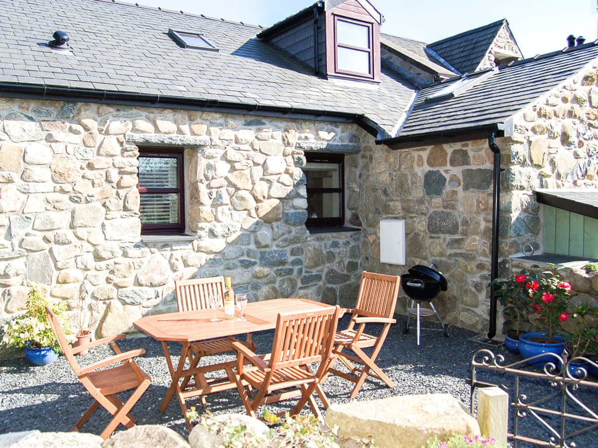 Anneddle Talybont Cottage