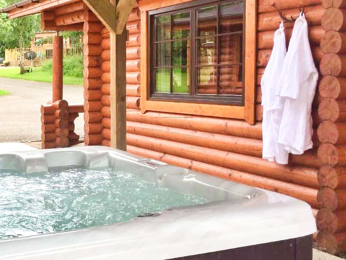 Hadrians Lodge - Image 2