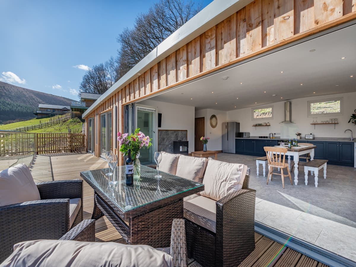 Acre Luxury Lodges - Larchwood Lodge