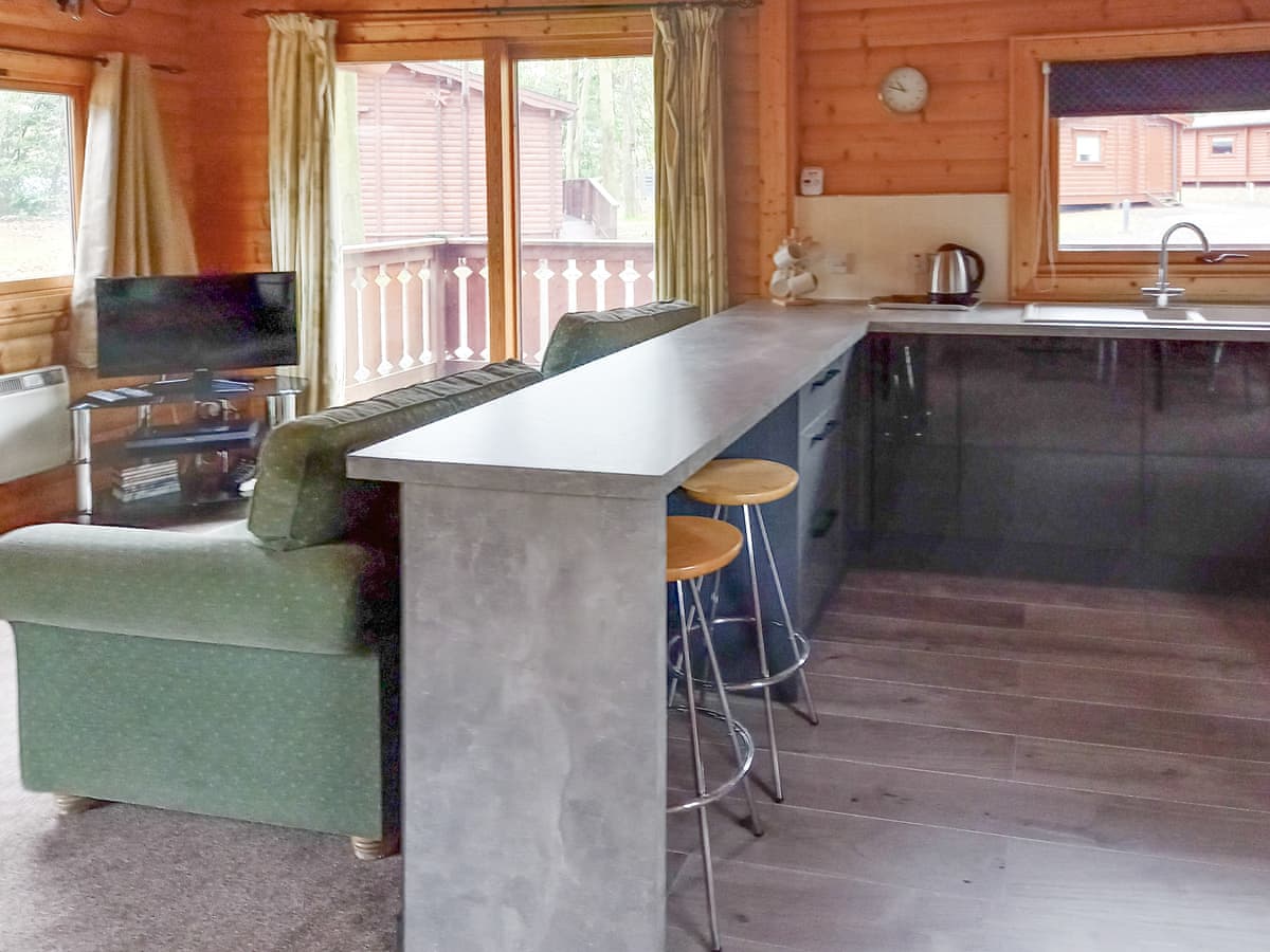 Paradise Lodge - Holiday lodge in Central England - Image 3