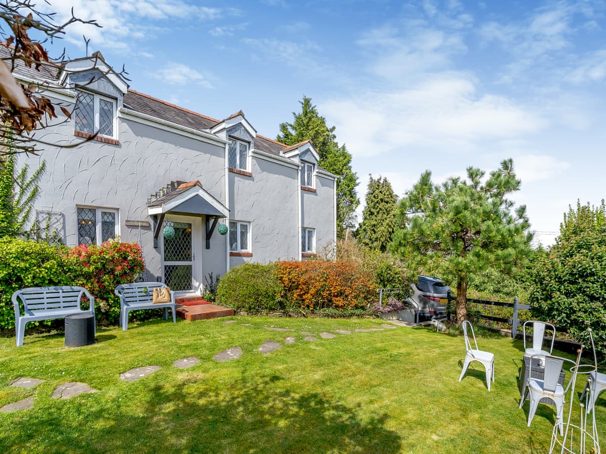 Self-catering cottages in Gower Peninsula