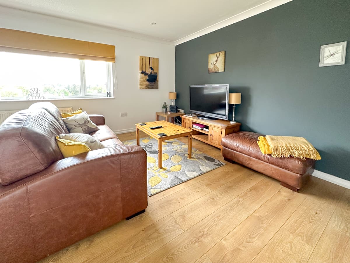 Weaver's Lodge - Holiday lodge in Southern England - Image 2