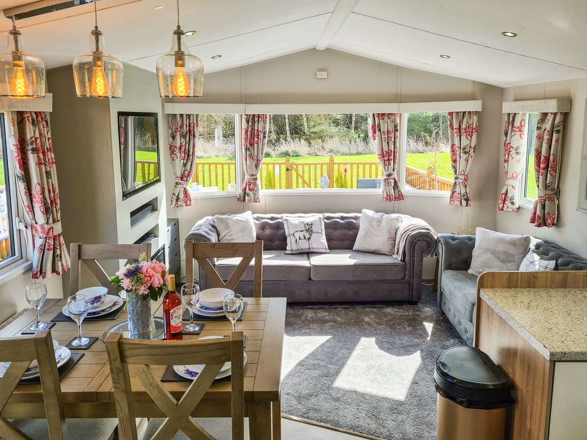 Felmoor Park - Hamilton Lodge - Image 2