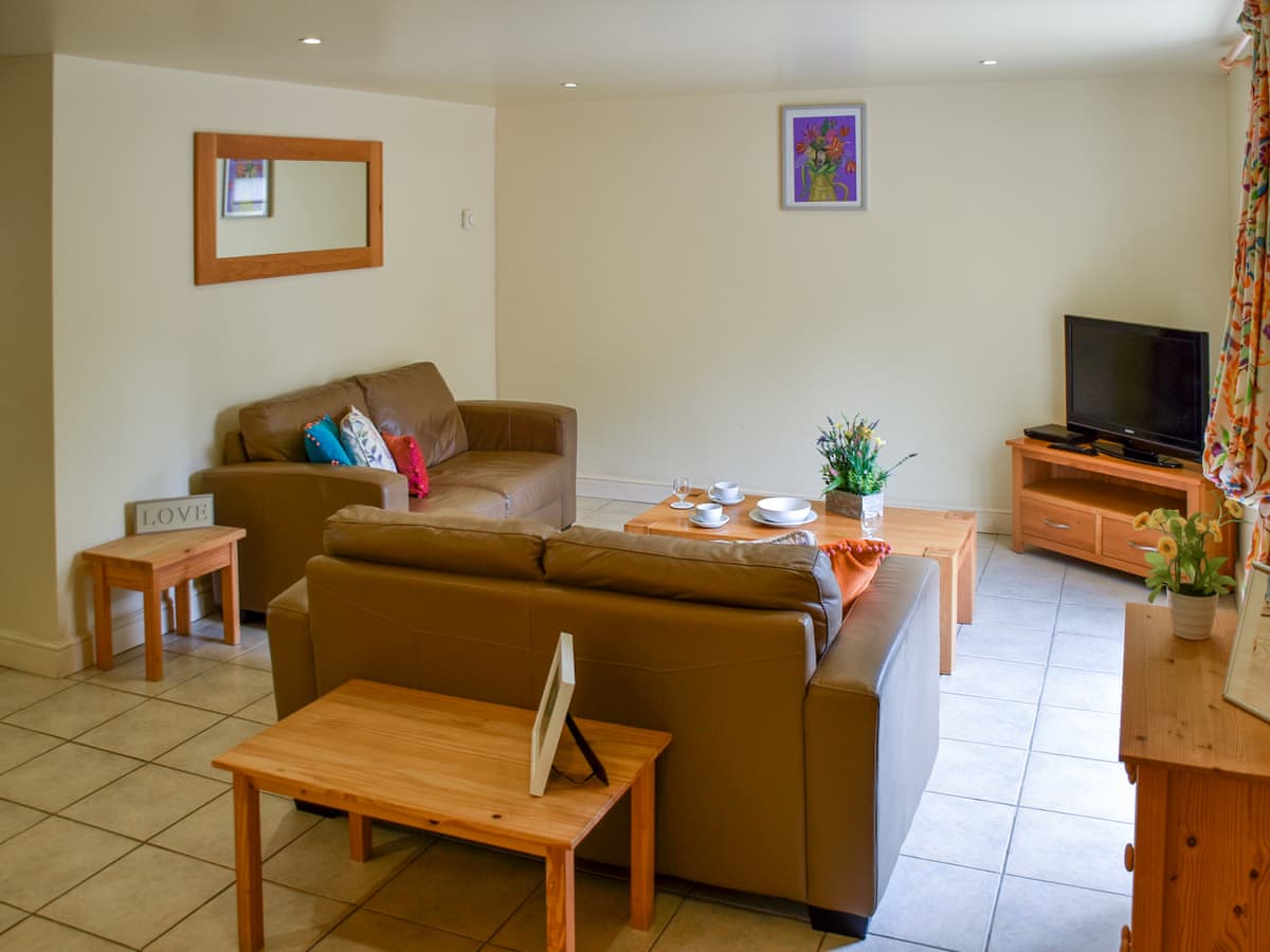 Lily Pad Cottages - Lily Pad 8