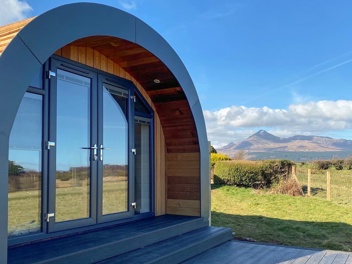 Self-catering cottages in Brodick